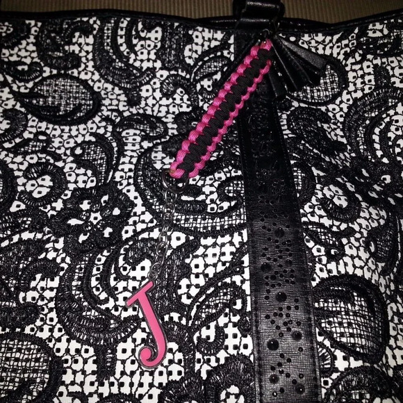 JUICY COUTURE-White/Black Perforated Large Tote-Lace Overlay-New - Picture 2 of 7